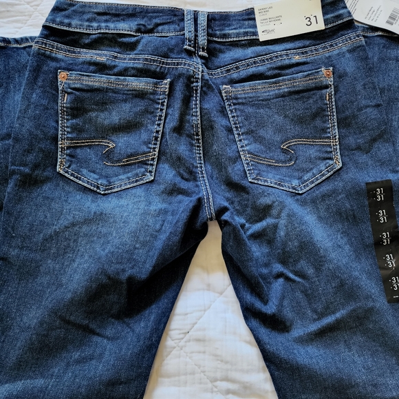 Silver Jeans - Picture 4 of 5